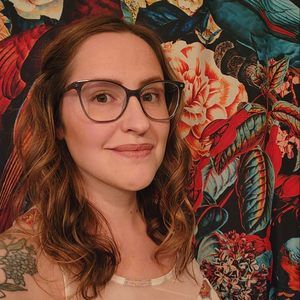 Meet your Posher, Adrienne